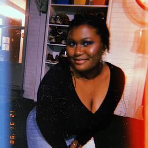 Meet your Posher, Ave